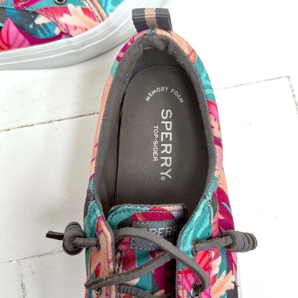 Sperry Crest Vibe Coral Sneakers. - Picture 12 of 12
